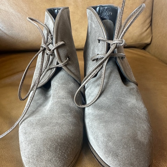 Stuart Weitzman Lace Up Ankle Bootie - Picture 4 of 8